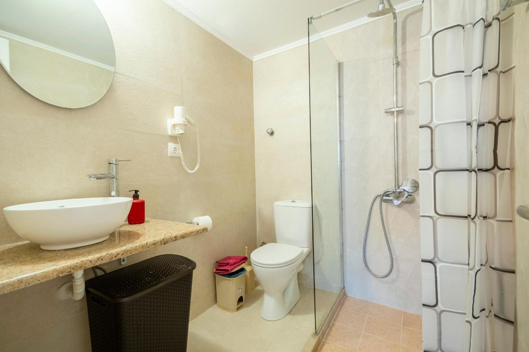 Mgi Apartments Ипсос Екстериор снимка