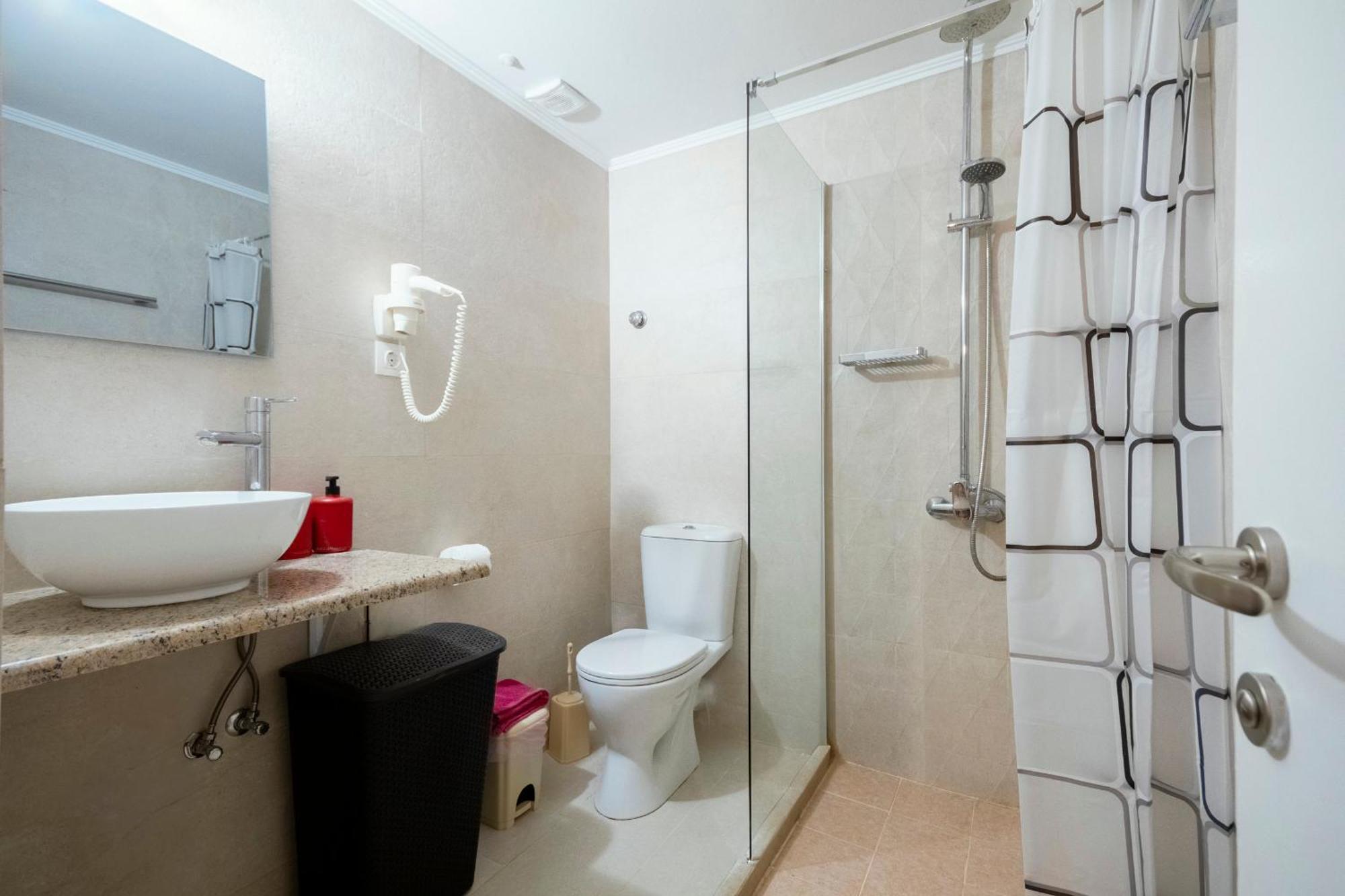 Mgi Apartments Ипсос Екстериор снимка